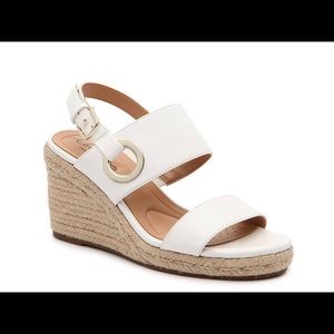 Abella Taya Wedge Sandals 7M.  New in Box